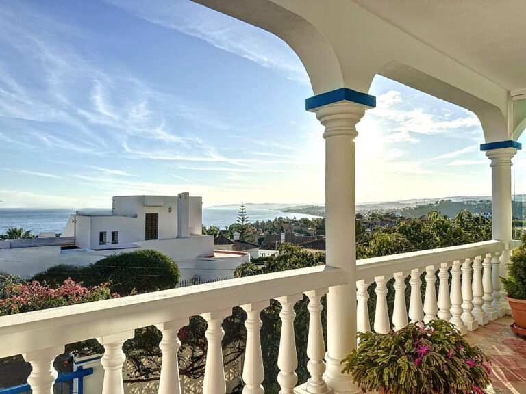 746385 detached villa costa del sol 5 bedrooms estepona e1045000 1 768x576