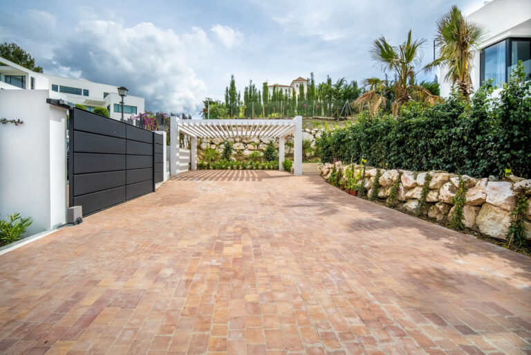 747642 detached villa costa del sol 6 bedrooms nueva andalucia e3670000 11 768x513