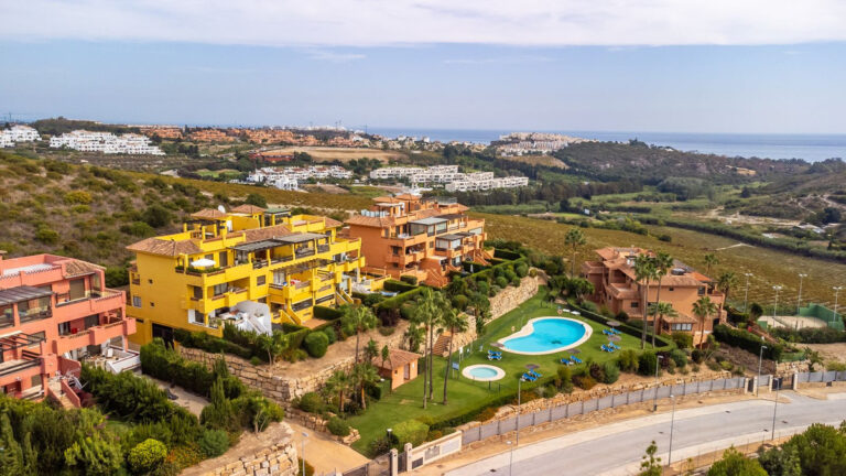 747795 penthouse apartment costa del sol 3 bedrooms casares playa e370000 2 768x432