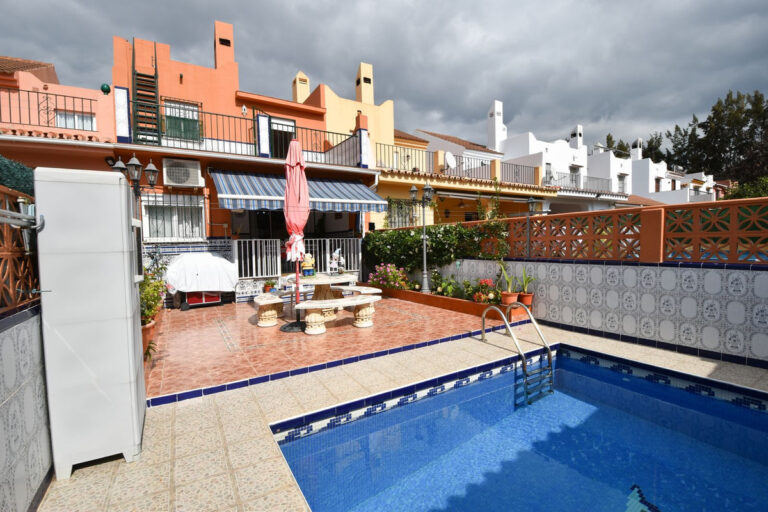 749719 terraced townhouse costa del sol 4 bedrooms nueva andalucia e470000 4 768x512