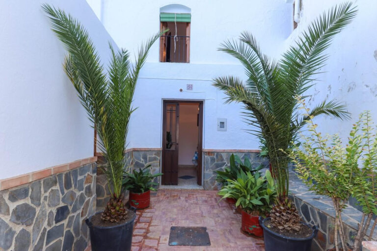 752555 terraced townhouse costa del sol 2 bedrooms casarabonela e155000 1 768x512