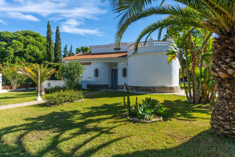 753422 detached villa costa del sol 3 bedrooms marbesa e1200000 2 768x512