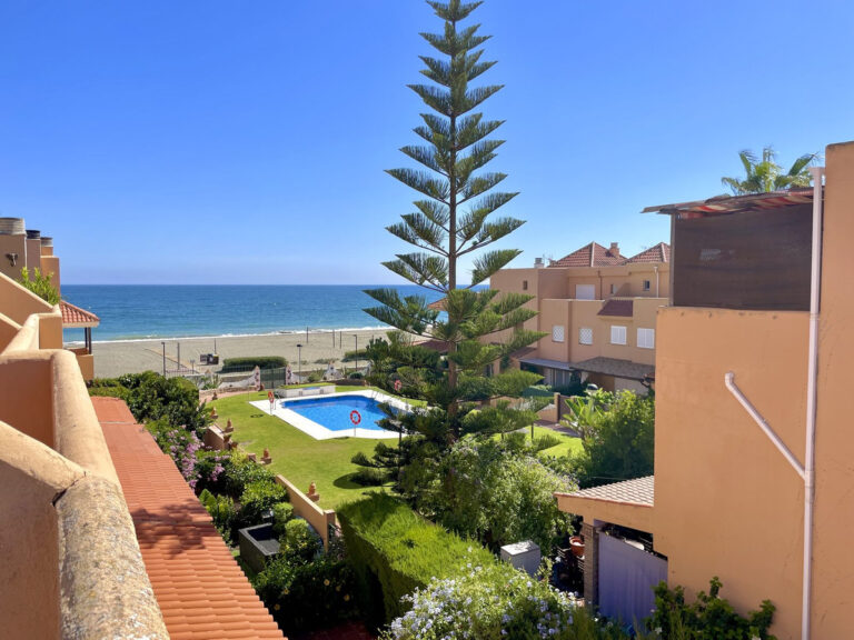 755258 terraced townhouse costa del sol 3 bedrooms casares playa e369000 1 768x576