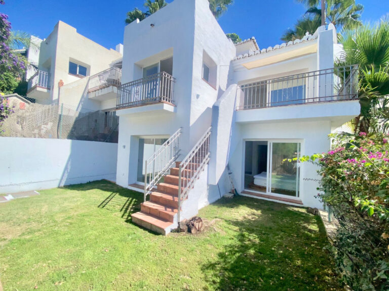 755820 terraced townhouse costa del sol 3 bedrooms istan e435000 2 768x576