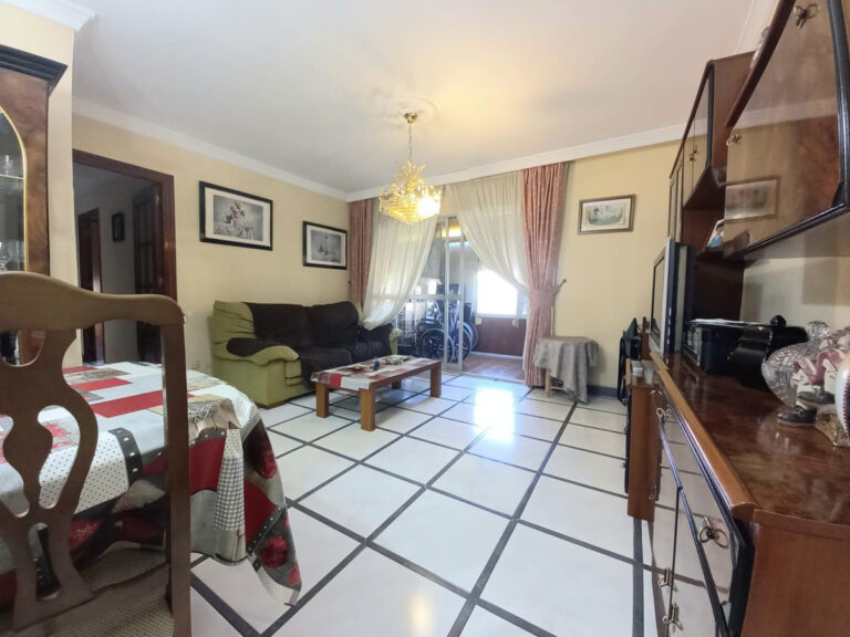 757206 middle floor apartment costa del sol 4 bedrooms malaga centro e280000 2 768x576