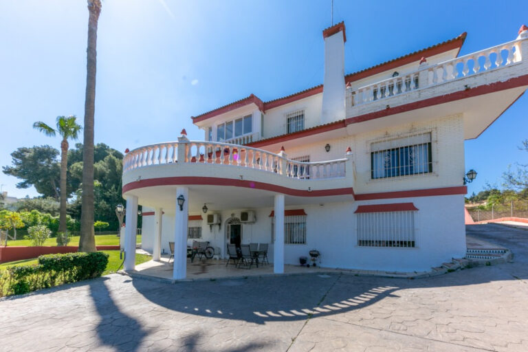 763348 detached villa costa del sol 10 bedrooms torremolinos e950000 1 1 768x512