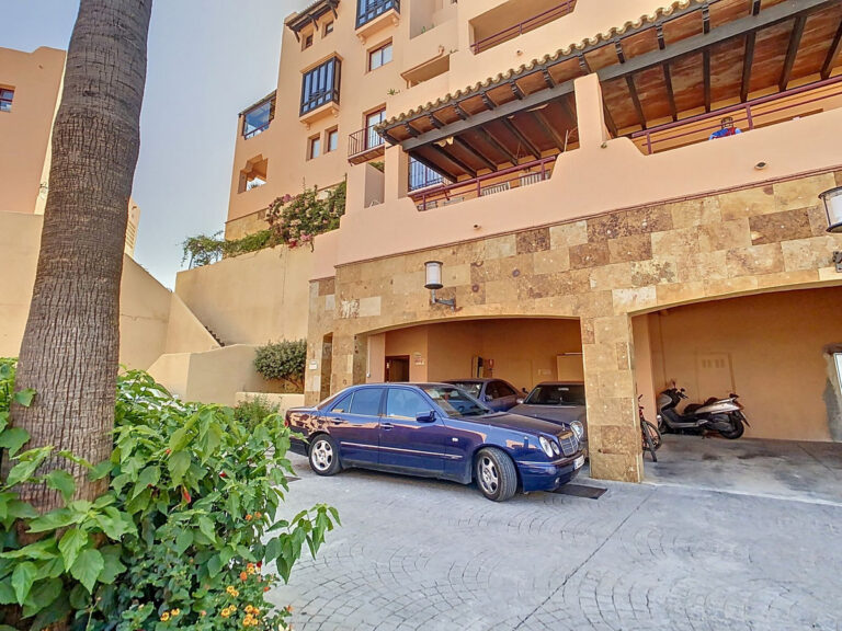 764162 terraced townhouse costa del sol 2 bedrooms calahonda e250000 1 1 768x576