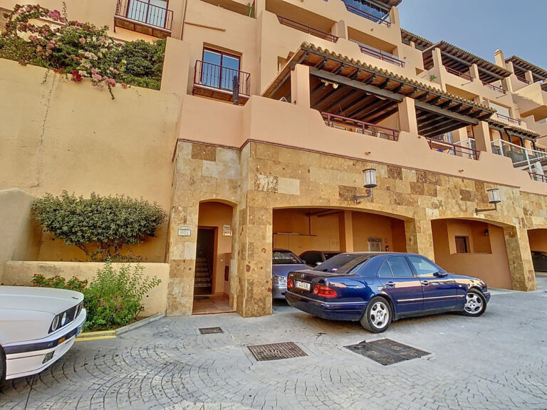 764162 terraced townhouse costa del sol 2 bedrooms calahonda e250000 1 768x576