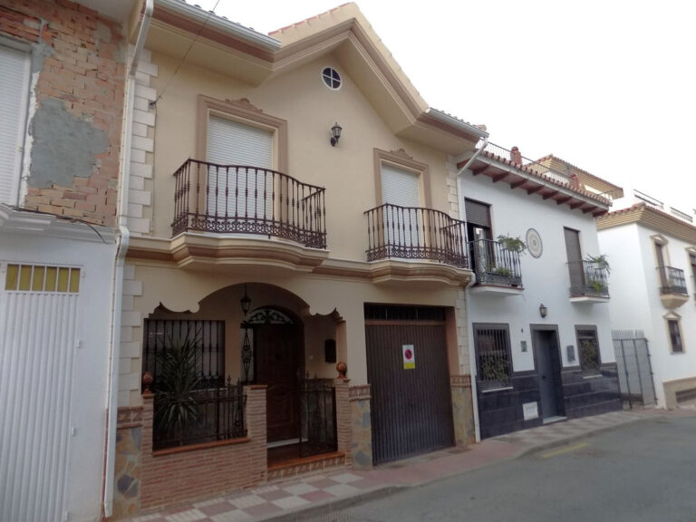 764675 terraced townhouse costa del sol 4 bedrooms alhaurin el grande e479000 1 768x576