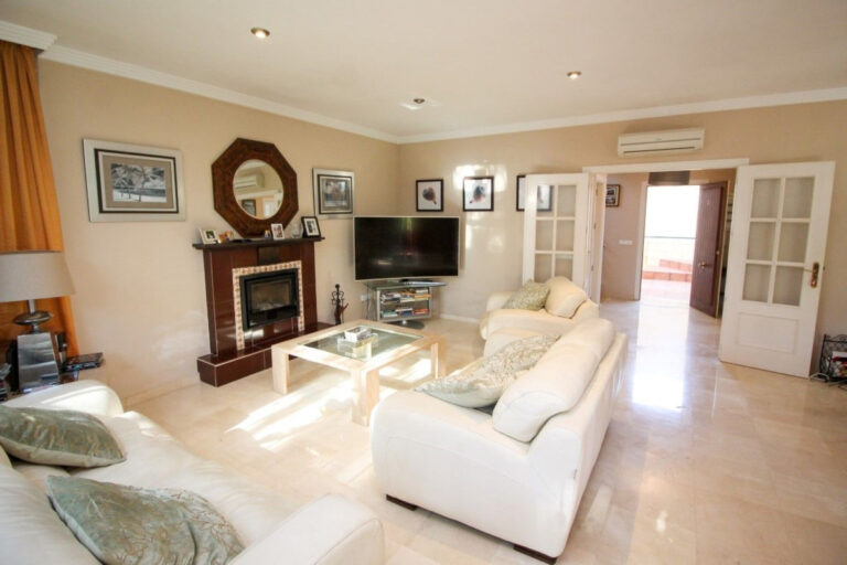 764969 detached villa costa del sol 5 bedrooms calahonda e595000 3 768x512