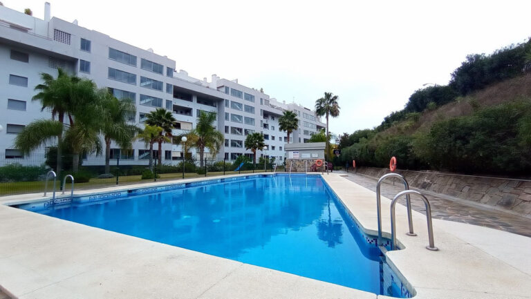 766415 middle floor apartment costa del sol 2 bedrooms fuengirola e309000 4 768x433