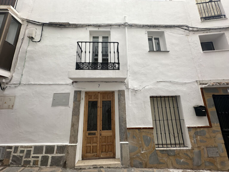 767064 terraced townhouse costa del sol 5 bedrooms casares pueblo e198900 2 768x576