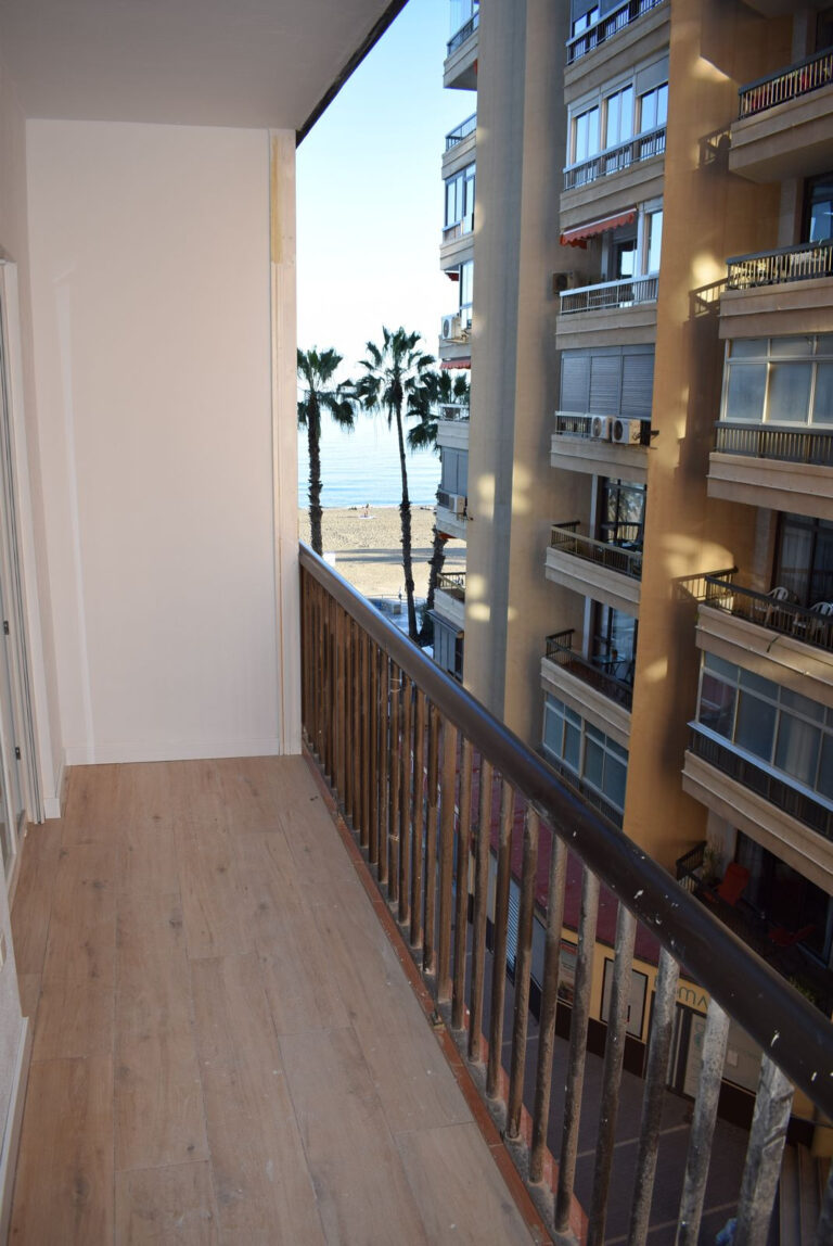 769752 middle floor apartment costa del sol 2 bedrooms malaga centro e895000 1 768x1148