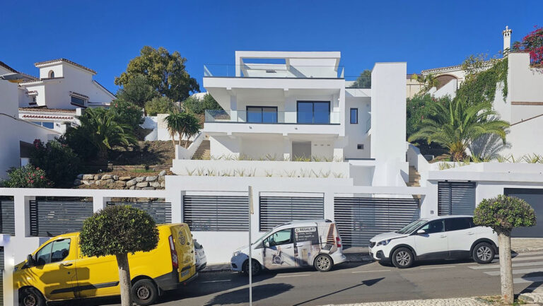 772206 detached villa costa del sol 4 bedrooms benalmadena costa e1495000 1 768x433