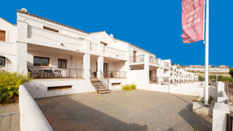 777480 terraced townhouse costa del sol 2 bedrooms casares playa e268000 768x432