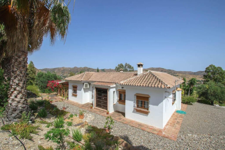 778881 detached villa costa del sol 3 bedrooms alora e470000 1 1 768x512