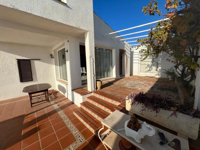 836900 detached villa costa del sol 5 bedrooms estepona e1250000 1 1 768x576