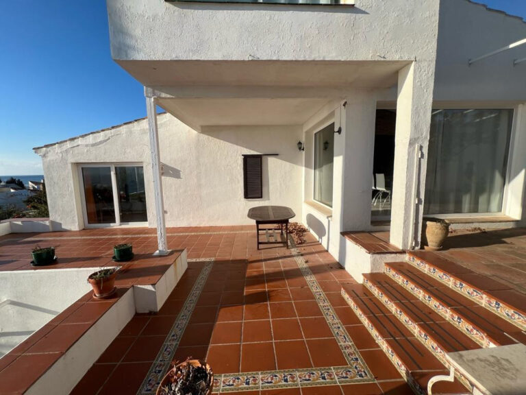 836900 detached villa costa del sol 5 bedrooms estepona e1250000 3 768x576