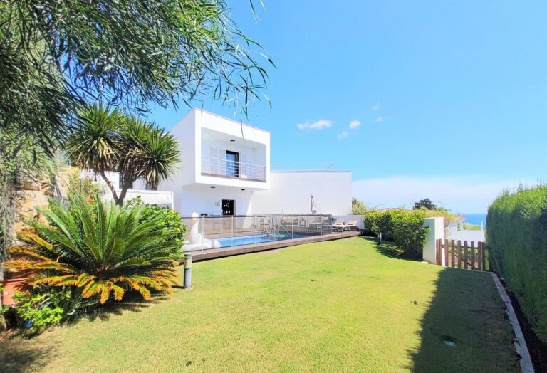 843146 detached villa costa del sol 4 bedrooms torreguadiaro e1190000 1 768x524