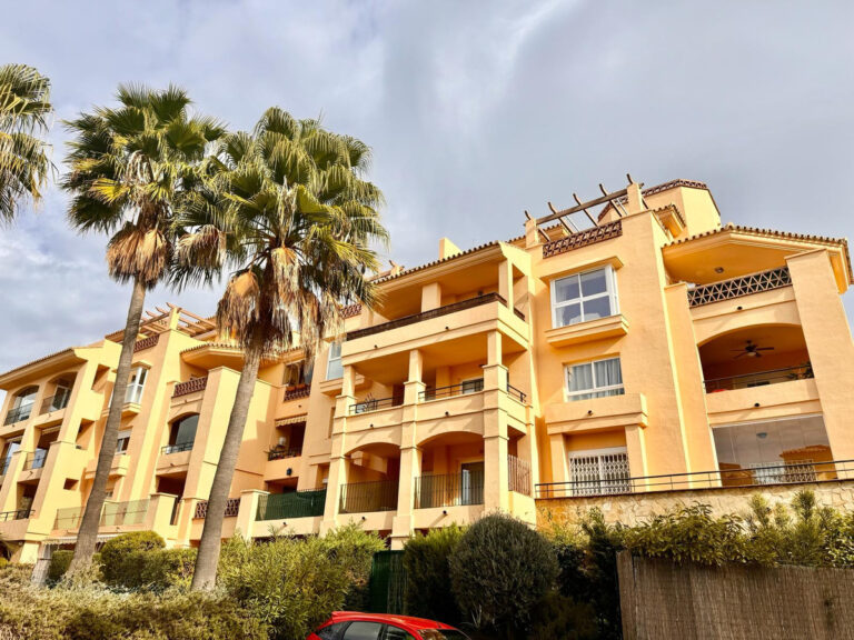 875923 middle floor apartment costa del sol 3 bedrooms calahonda e295000 12 768x576