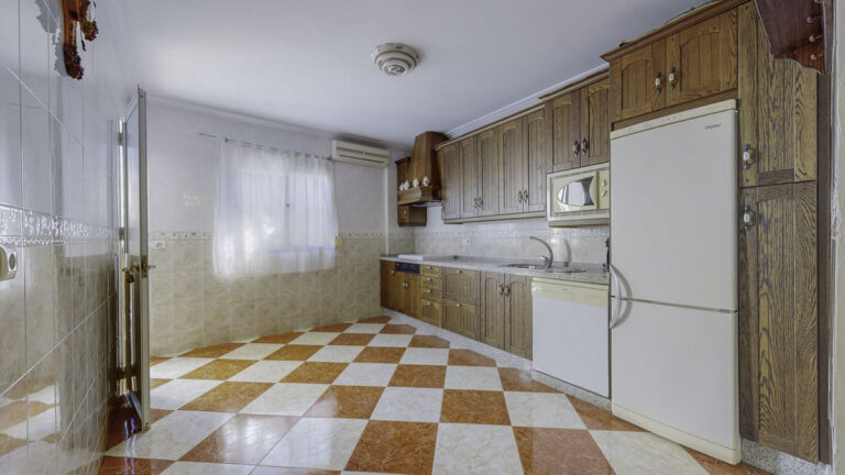 876984 terraced townhouse costa del sol 4 bedrooms alora e135000 8 768x432