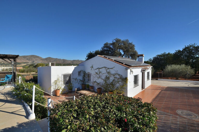 877464 finca villa costa del sol 4 bedrooms alhaurin de la torre e325000 1 1 768x508