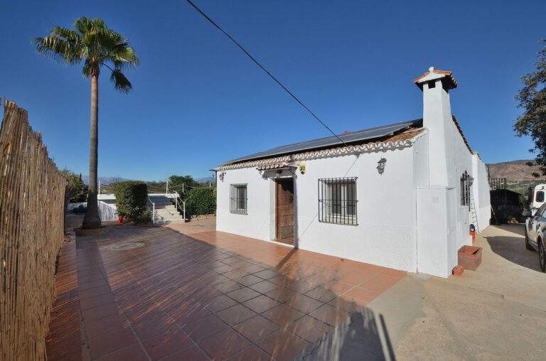 877464 finca villa costa del sol 4 bedrooms alhaurin de la torre e325000 2 768x508