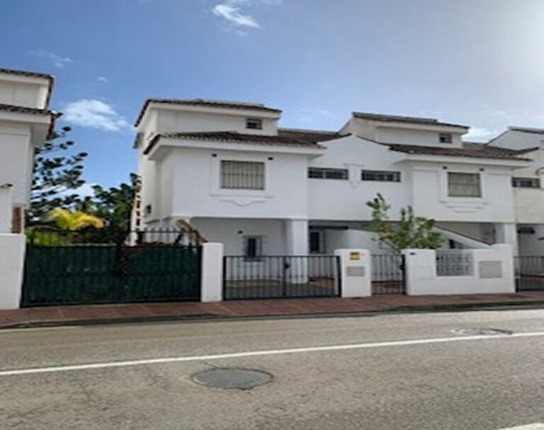 878574 terraced townhouse costa del sol 5 bedrooms nueva andalucia e630000 1 768x607