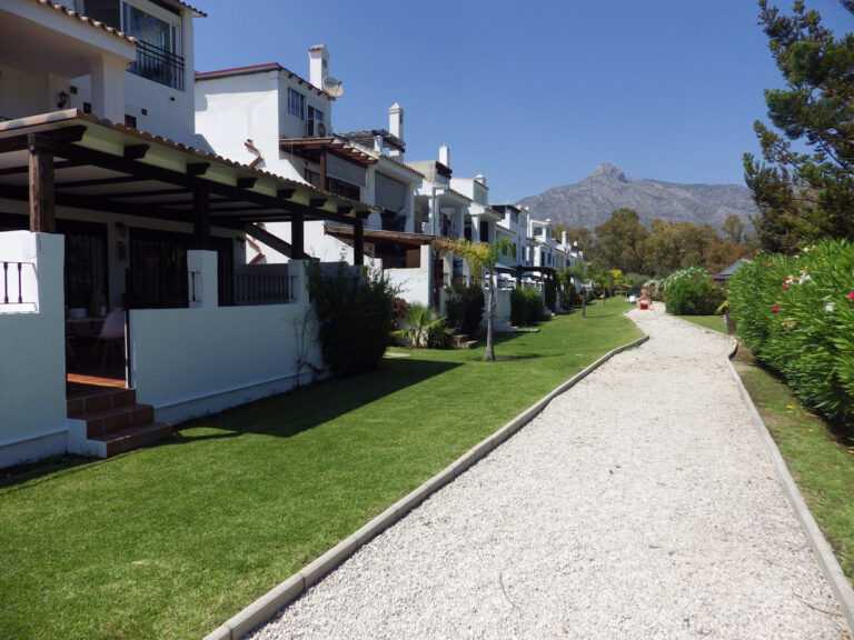 878574 terraced townhouse costa del sol 5 bedrooms nueva andalucia e630000 4 768x576