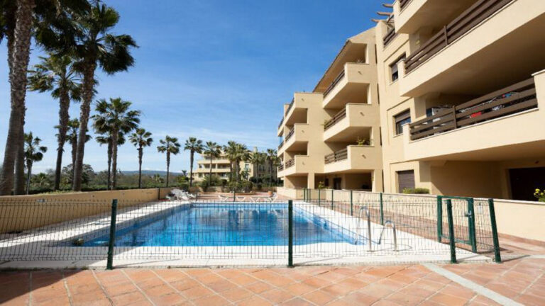 878832 ground floor apartment costa del sol 2 bedrooms sotogrande puerto e394500 1 1 768x432