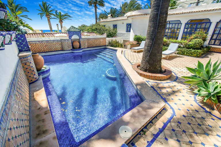 879225 semi detached villa costa del sol 5 bedrooms marbella e12500000 1 1 768x512