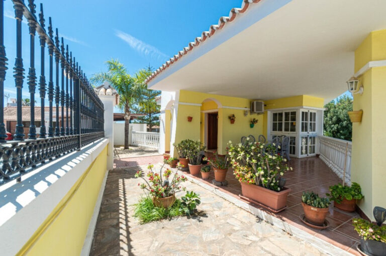 879327 detached villa costa del sol 5 bedrooms torreblanca e725000 4 768x510