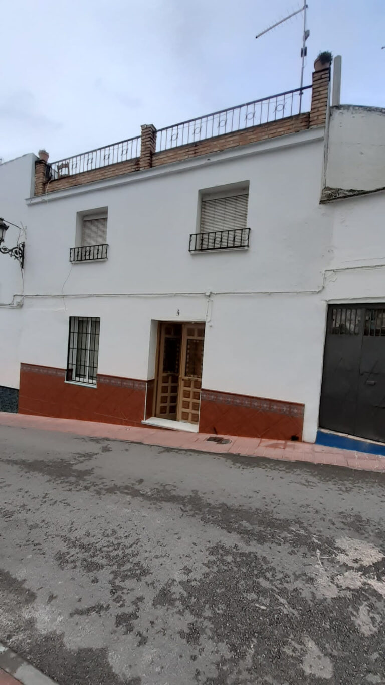 879513 terraced townhouse costa del sol 4 bedrooms coin e129995 1 768x1365