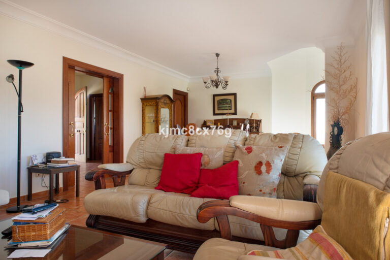 879579 detached villa costa del sol 4 bedrooms el rosario e1100000 11 768x512