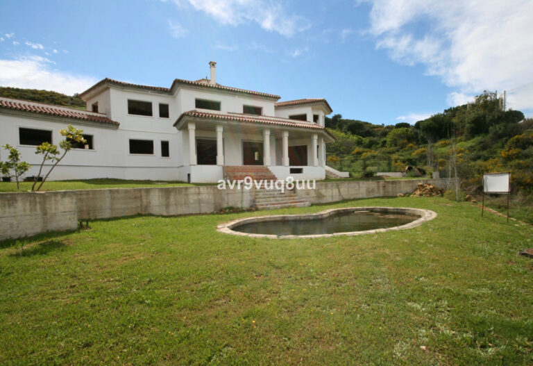 879657 detached villa costa del sol 5 bedrooms la cala golf e745000 5 768x527