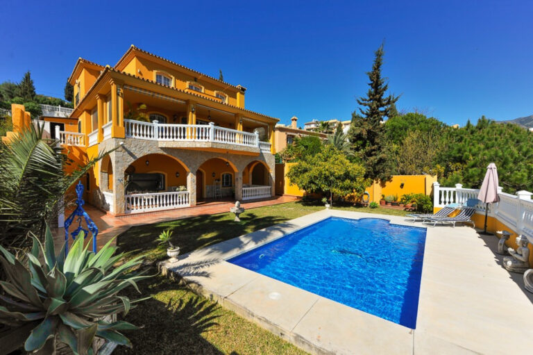 879669 detached villa costa del sol 5 bedrooms mijas costa e995000 11 768x511