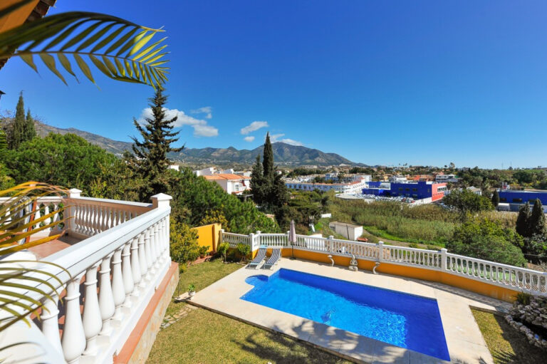 879669 detached villa costa del sol 5 bedrooms mijas costa e995000 13 768x511