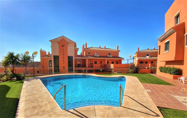 879699 middle floor apartment costa del sol 3 bedrooms elviria e285000 6 768x485