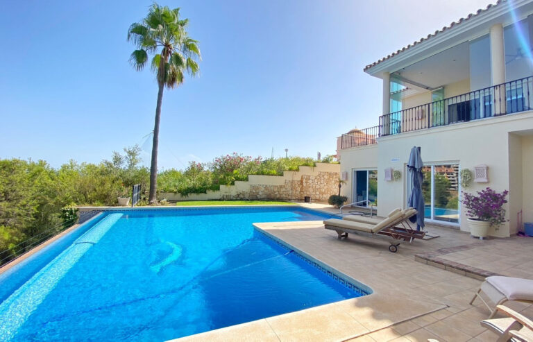 879753 detached villa costa del sol 4 bedrooms elviria e1995000 3 768x493