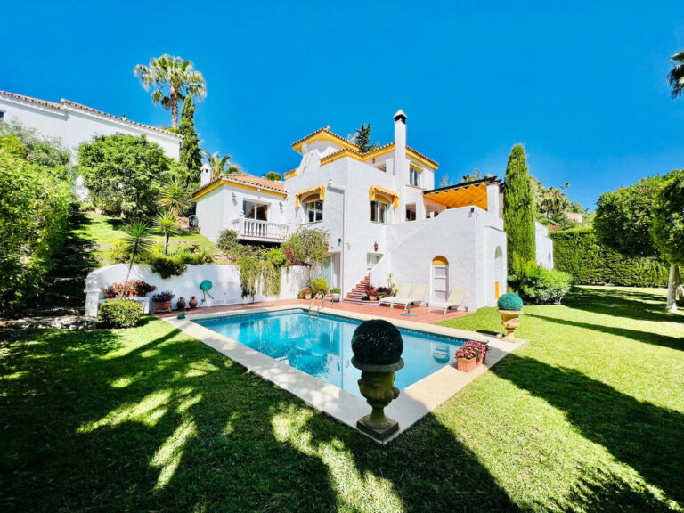 879891 detached villa costa del sol 4 bedrooms nueva andalucia e1450000 1 768x576