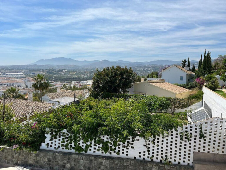 880107 detached villa costa del sol 4 bedrooms nueva andalucia e1795000 12 768x576