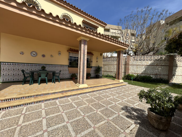 880296 detached villa costa del sol 4 bedrooms las lagunas e637000 3 768x576