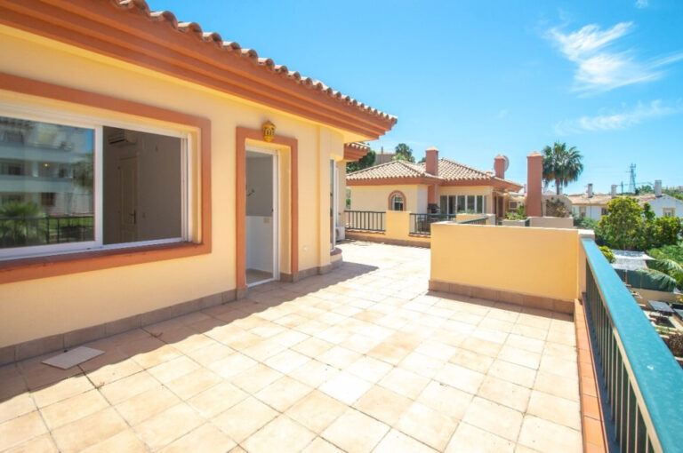 880476 semi detached villa costa del sol 3 bedrooms riviera del sol e425000 4 768x510