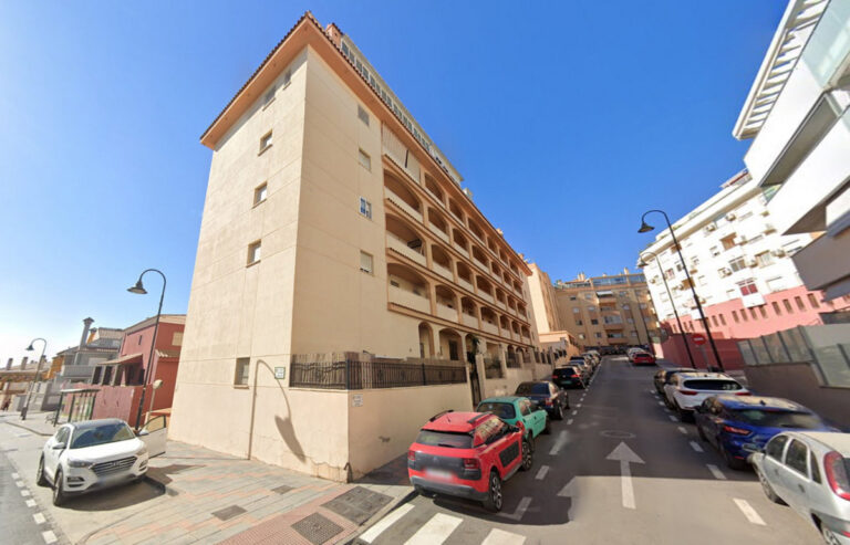 880635 middle floor apartment costa del sol 3 bedrooms las lagunas e220100 1 1 768x493