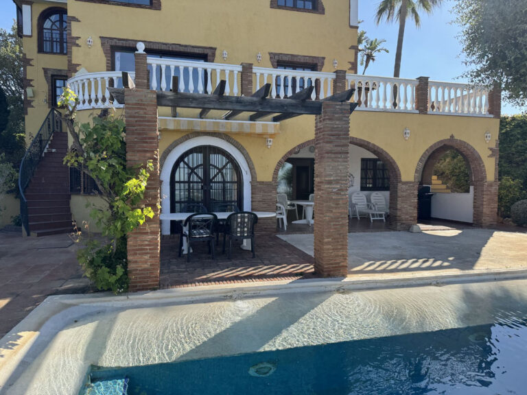 880806 detached villa costa del sol 5 bedrooms estepona e1350000 9 768x576