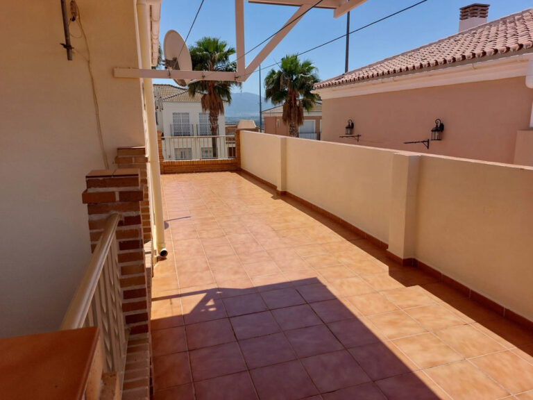 880833 terraced townhouse costa del sol 3 bedrooms pizarra e300000 7 768x576