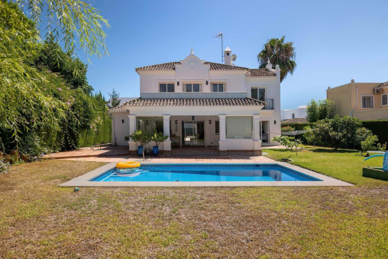 881146 detached villa costa del sol 3 bedrooms el paraiso e1190000 1 768x512