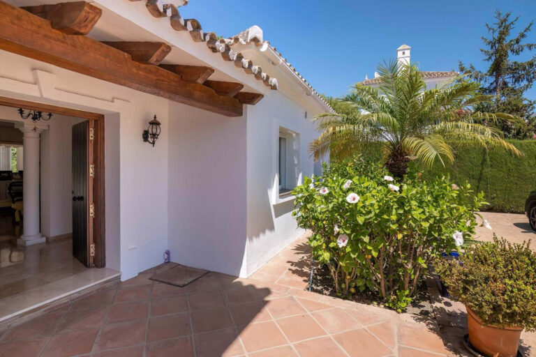 881146 detached villa costa del sol 3 bedrooms el paraiso e1190000 11 768x512