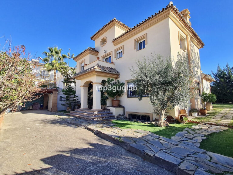 881176 detached villa costa del sol 4 bedrooms sierrezuela e734000 1 1 768x576