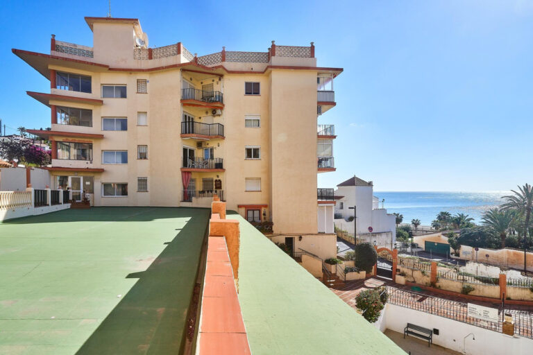 881251 middle floor apartment costa del sol 1 bedrooms fuengirola e250000 1 768x512